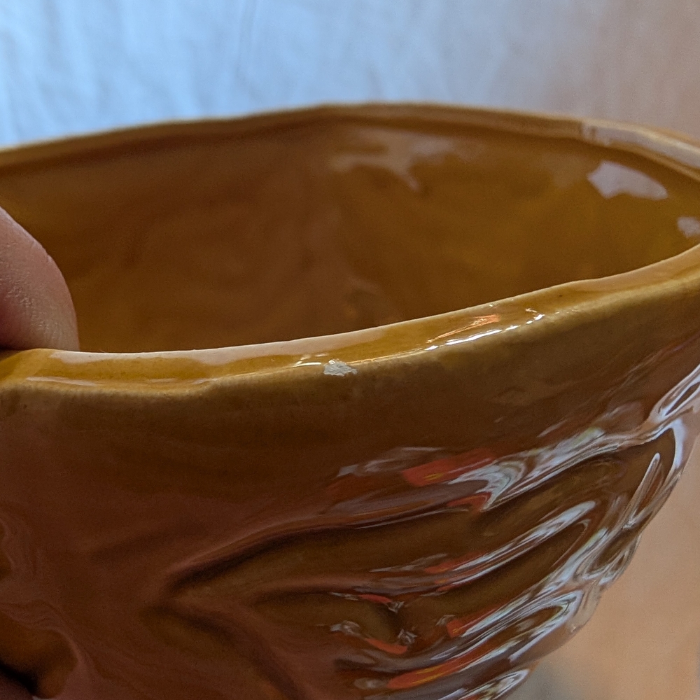 2/30$ Squirrel Walnut Ceramic Candy Dish - Picture 9 of 9